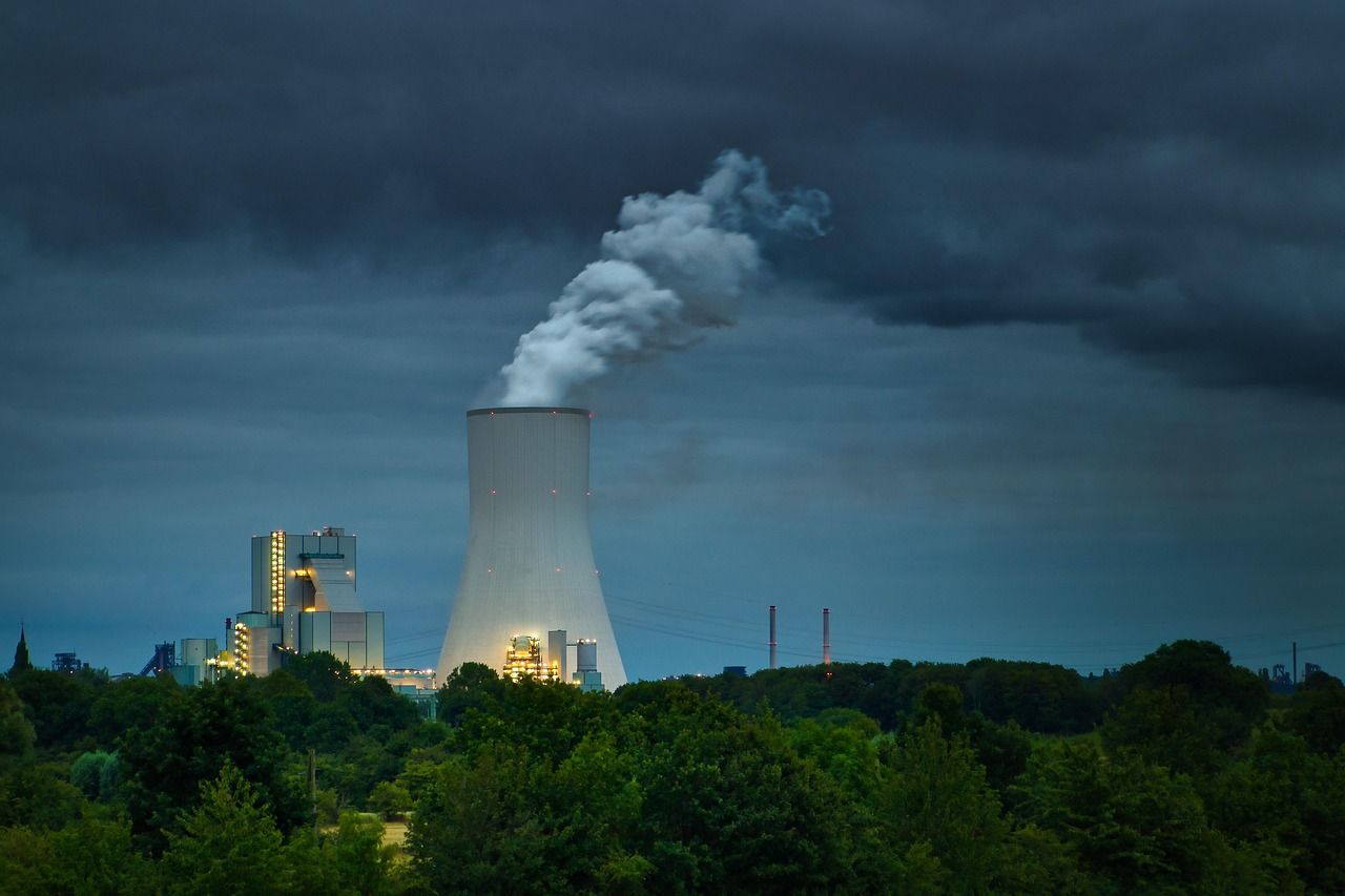 découvrez l'impact des industries polluantes sur l'environnement, les principales sources de pollution industrielle et les solutions pour réduire leur empreinte écologique.