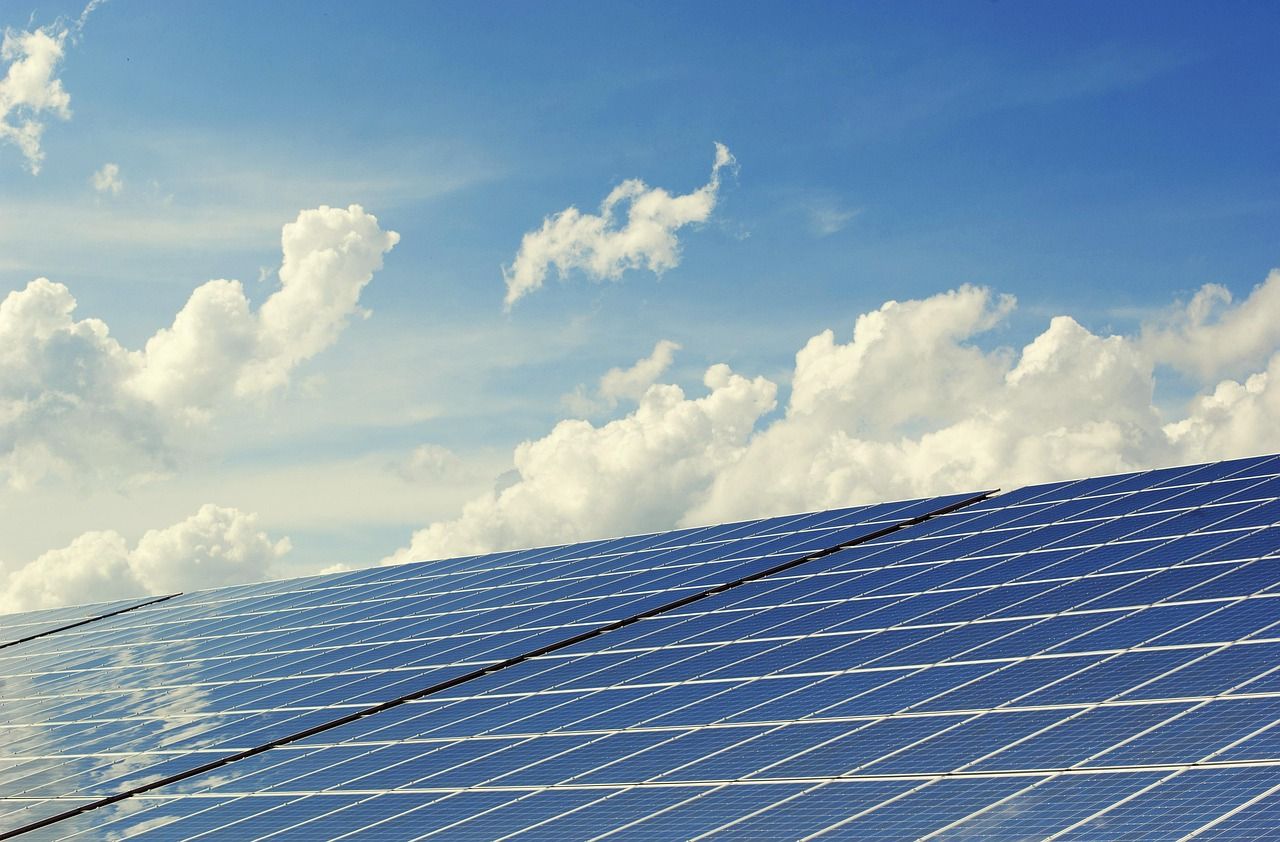 découvrez les avantages de l'énergie solaire, une source d'énergie renouvelable et durable. apprenez comment elle peut réduire vos factures d'électricité et contribuer à un avenir écologique.