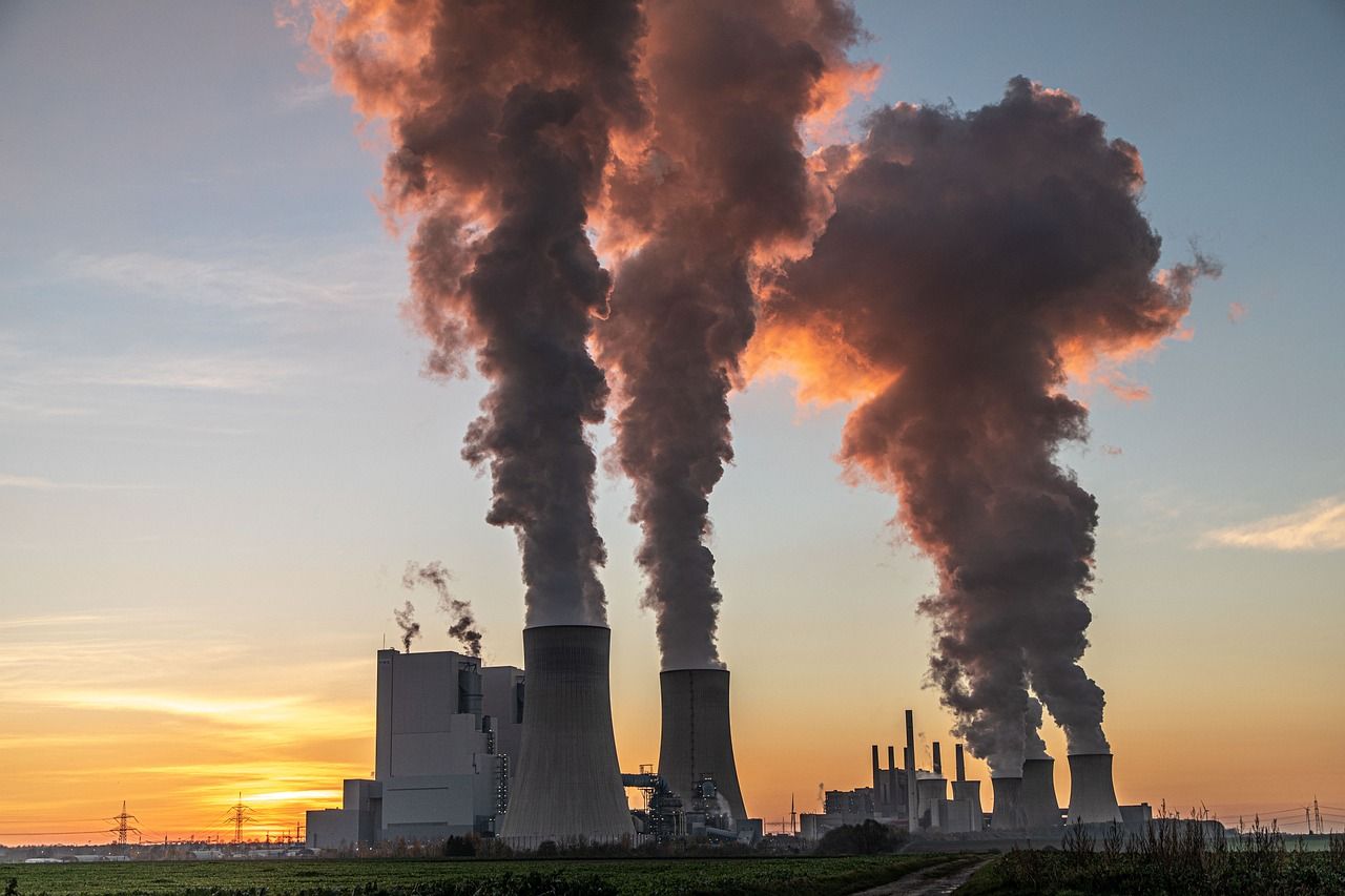 découvrez tout ce qu'il faut savoir sur les gaz à effet de serre : définition, sources d'émission, impacts sur le climat et solutions pour réduire leur production.
