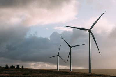 Énergie renouvelable et développement économique : quel bilan carbone ?