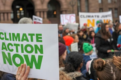 Mobilisation mondiale pour freiner le réchauffement climatique